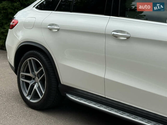 Белый Мерседес GLE-Class Coupe, объемом двигателя 2.99 л и пробегом 172 тыс. км за 40500 $, фото 32 на Automoto.ua