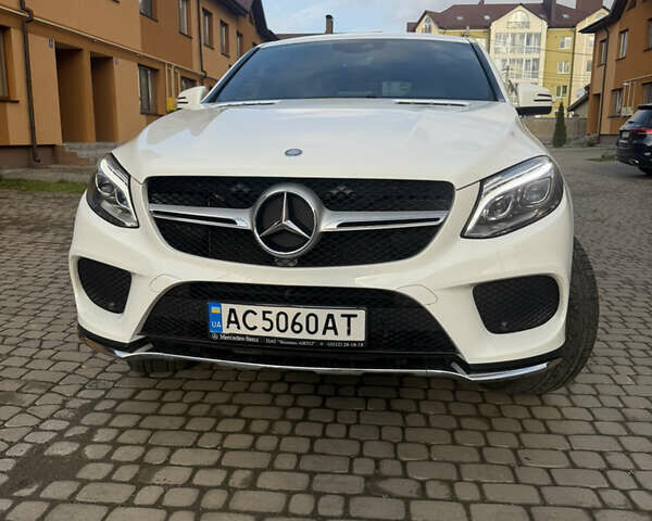 Белый Мерседес GLE-Class Coupe, объемом двигателя 3 л и пробегом 71 тыс. км за 40999 $, фото 7 на Automoto.ua