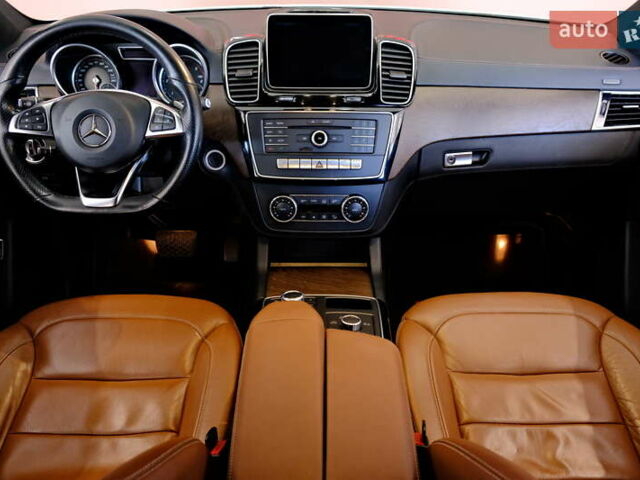 Белый Мерседес GLE-Class Coupe, объемом двигателя 3 л и пробегом 327 тыс. км за 41900 $, фото 58 на Automoto.ua