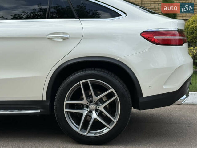 Белый Мерседес GLE-Class Coupe, объемом двигателя 2.99 л и пробегом 172 тыс. км за 40500 $, фото 13 на Automoto.ua