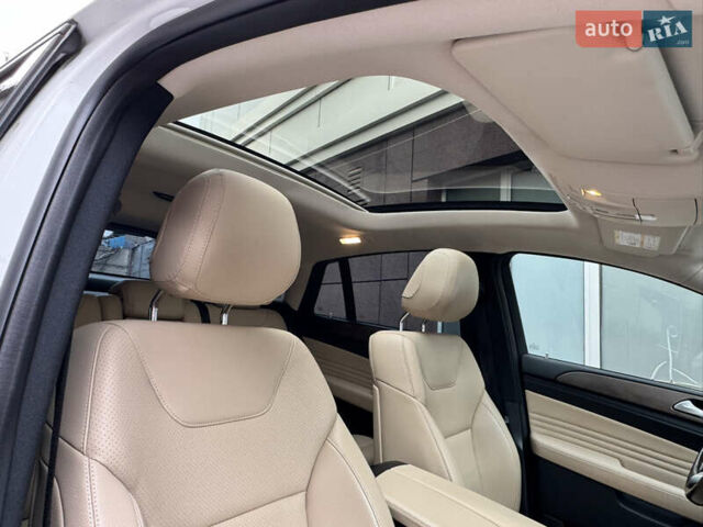 Білий Мерседес GLE-Class Coupe, об'ємом двигуна 3 л та пробігом 148 тис. км за 39000 $, фото 13 на Automoto.ua