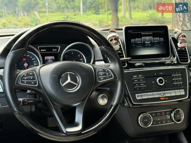 Белый Мерседес GLE-Class Coupe, объемом двигателя 2.99 л и пробегом 172 тыс. км за 40500 $, фото 59 на Automoto.ua