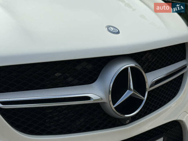 Белый Мерседес GLE-Class Coupe, объемом двигателя 2.99 л и пробегом 172 тыс. км за 40500 $, фото 16 на Automoto.ua