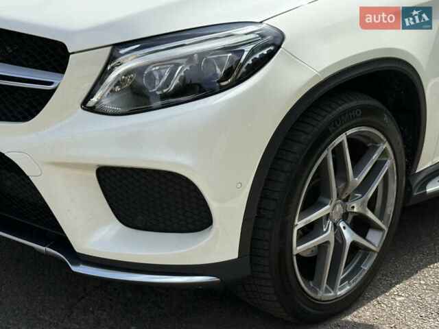 Белый Мерседес GLE-Class Coupe, объемом двигателя 2.99 л и пробегом 172 тыс. км за 40500 $, фото 6 на Automoto.ua