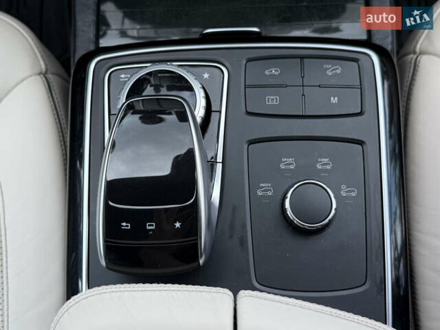 Белый Мерседес GLE-Class Coupe, объемом двигателя 2.99 л и пробегом 172 тыс. км за 40500 $, фото 73 на Automoto.ua