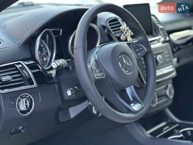 Белый Мерседес GLE-Class Coupe, объемом двигателя 3 л и пробегом 155 тыс. км за 45900 $, фото 30 на Automoto.ua