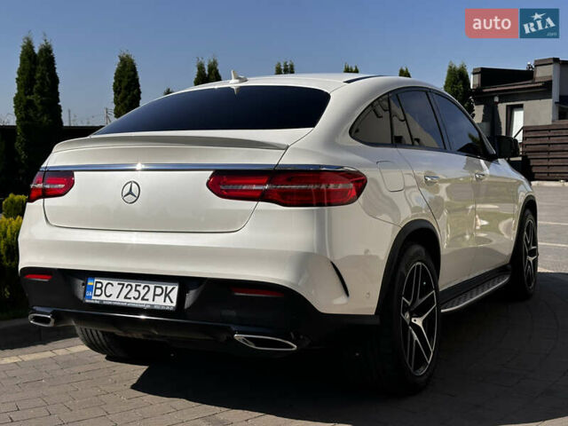 Белый Мерседес GLE-Class Coupe, объемом двигателя 3 л и пробегом 155 тыс. км за 45900 $, фото 16 на Automoto.ua