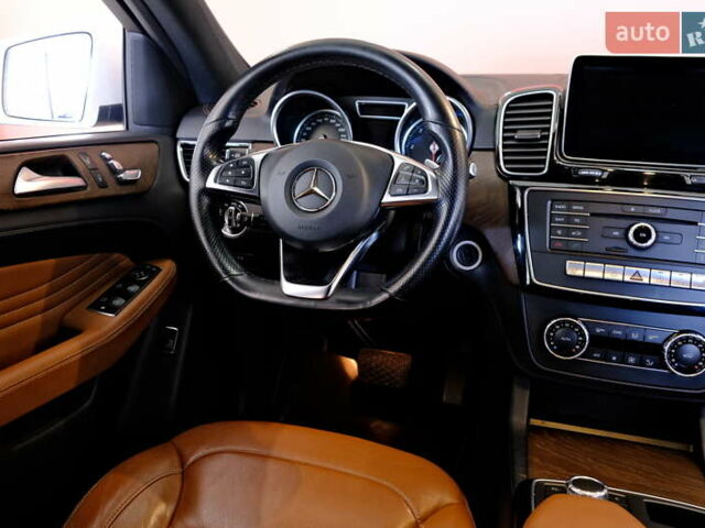 Белый Мерседес GLE-Class Coupe, объемом двигателя 3 л и пробегом 327 тыс. км за 41900 $, фото 59 на Automoto.ua