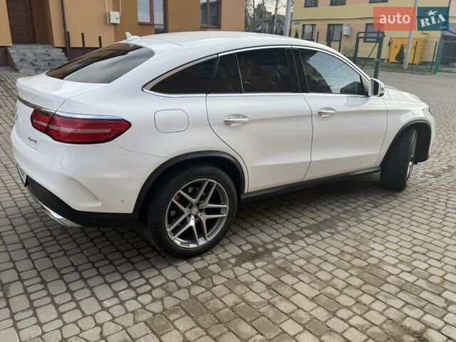 Белый Мерседес GLE-Class Coupe, объемом двигателя 3 л и пробегом 71 тыс. км за 40999 $, фото 1 на Automoto.ua