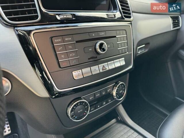 Білий Мерседес GLE-Class Coupe, об'ємом двигуна 2.99 л та пробігом 182 тис. км за 43500 $, фото 34 на Automoto.ua