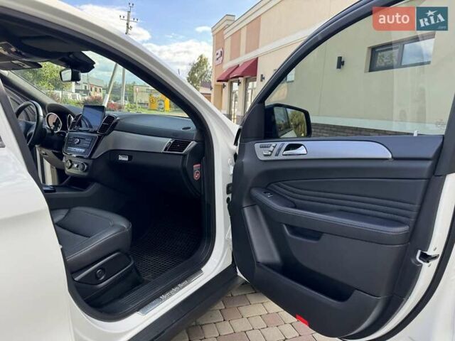 Білий Мерседес GLE-Class Coupe, об'ємом двигуна 2.99 л та пробігом 182 тис. км за 43500 $, фото 42 на Automoto.ua