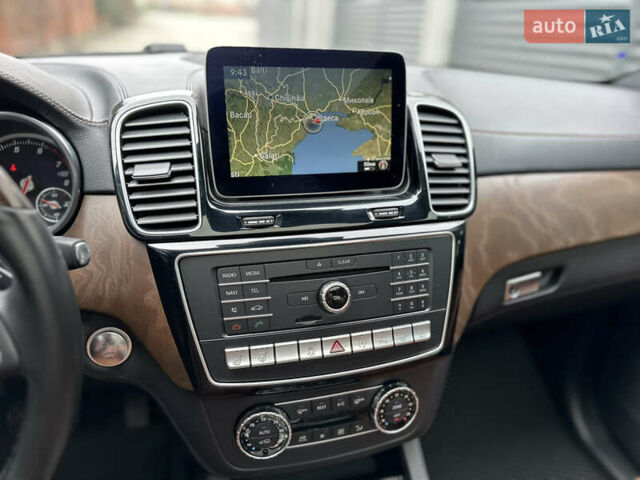 Белый Мерседес GLE-Class Coupe, объемом двигателя 4.66 л и пробегом 155 тыс. км за 41500 $, фото 34 на Automoto.ua