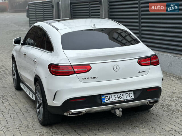 Белый Мерседес GLE-Class Coupe, объемом двигателя 4.66 л и пробегом 155 тыс. км за 41500 $, фото 17 на Automoto.ua