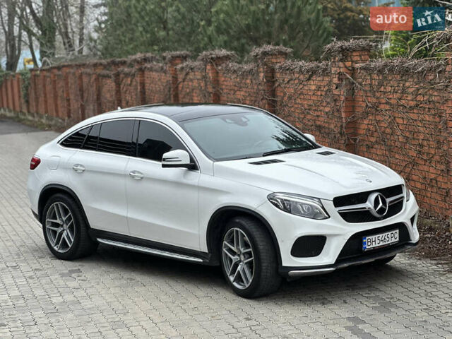 Белый Мерседес GLE-Class Coupe, объемом двигателя 4.66 л и пробегом 155 тыс. км за 41500 $, фото 28 на Automoto.ua