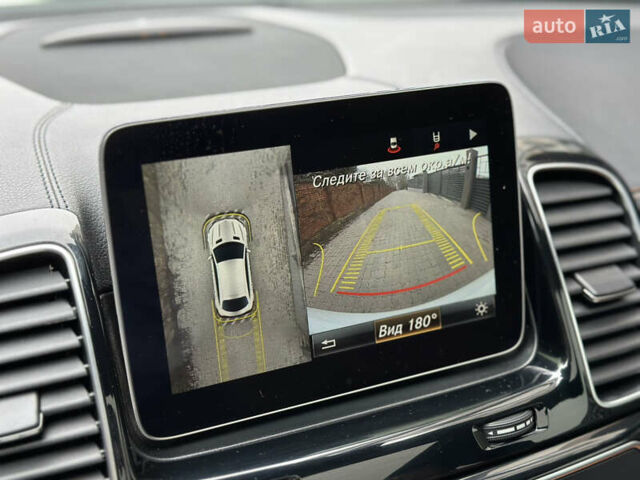 Белый Мерседес GLE-Class Coupe, объемом двигателя 4.66 л и пробегом 155 тыс. км за 41500 $, фото 71 на Automoto.ua