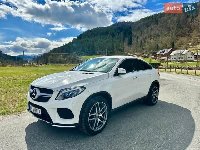 Белый Мерседес GLE-Class Coupe, объемом двигателя 3 л и пробегом 74 тыс. км за 53000 $, фото 3 на Automoto.ua