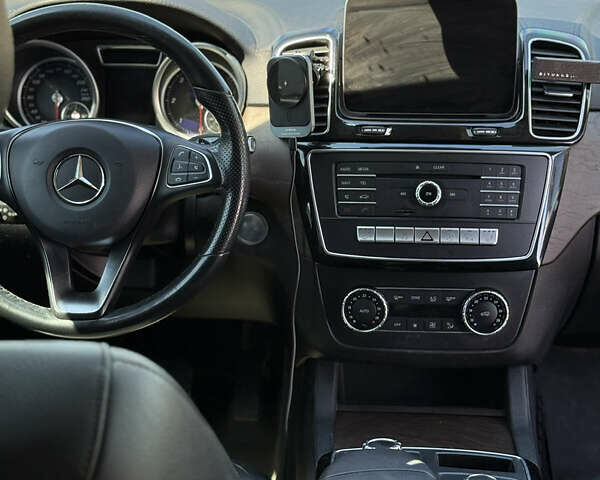 Белый Мерседес GLE-Class Coupe, объемом двигателя 2.99 л и пробегом 109 тыс. км за 43000 $, фото 8 на Automoto.ua