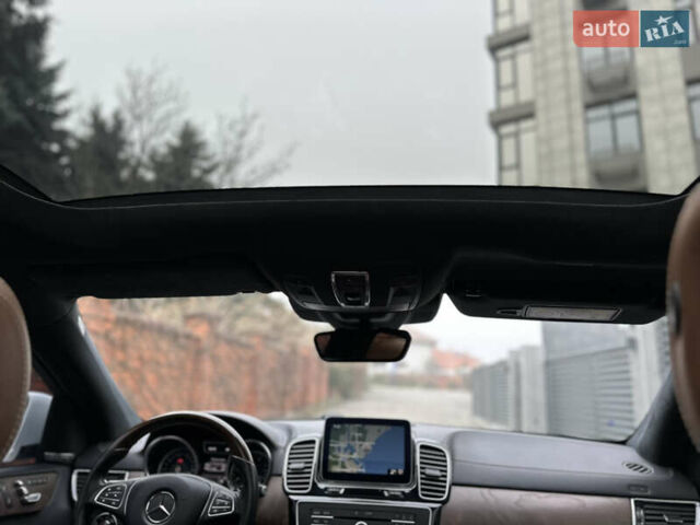 Белый Мерседес GLE-Class Coupe, объемом двигателя 4.66 л и пробегом 155 тыс. км за 41500 $, фото 33 на Automoto.ua