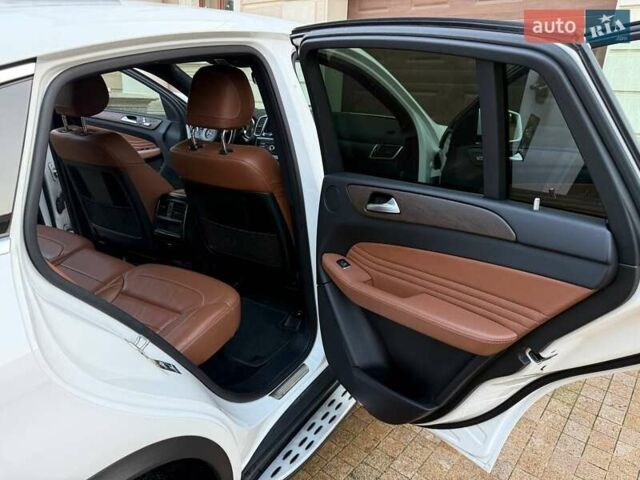 Белый Мерседес GLE-Class Coupe, объемом двигателя 2.99 л и пробегом 179 тыс. км за 42500 $, фото 6 на Automoto.ua