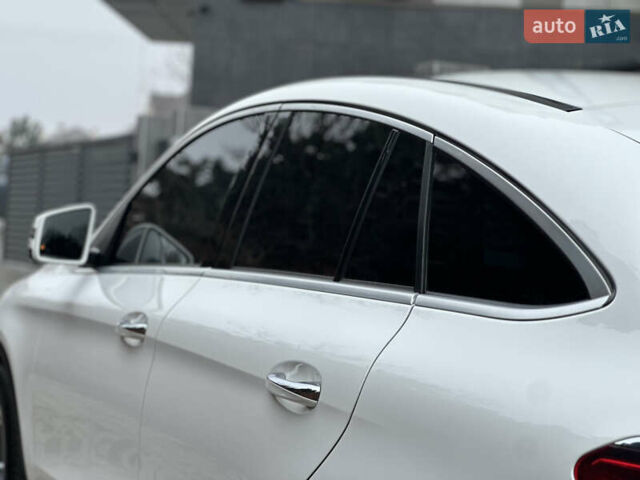 Белый Мерседес GLE-Class Coupe, объемом двигателя 4.66 л и пробегом 155 тыс. км за 41500 $, фото 26 на Automoto.ua