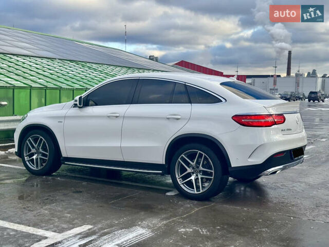 Білий Мерседес GLE-Class Coupe, об'ємом двигуна 2.99 л та пробігом 131 тис. км за 43999 $, фото 9 на Automoto.ua
