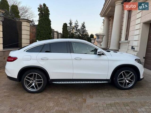 Белый Мерседес GLE-Class Coupe, объемом двигателя 2.99 л и пробегом 179 тыс. км за 42500 $, фото 3 на Automoto.ua