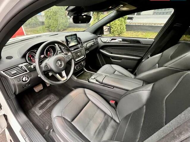 Белый Мерседес GLE-Class Coupe, объемом двигателя 2.99 л и пробегом 84 тыс. км за 47999 $, фото 21 на Automoto.ua