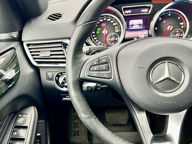 Белый Мерседес GLE-Class Coupe, объемом двигателя 2.99 л и пробегом 84 тыс. км за 47999 $, фото 34 на Automoto.ua