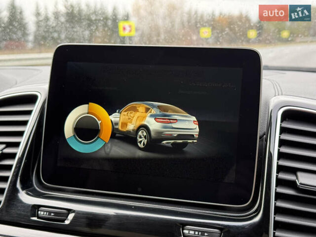 Белый Мерседес GLE-Class Coupe, объемом двигателя 2.99 л и пробегом 154 тыс. км за 42500 $, фото 75 на Automoto.ua