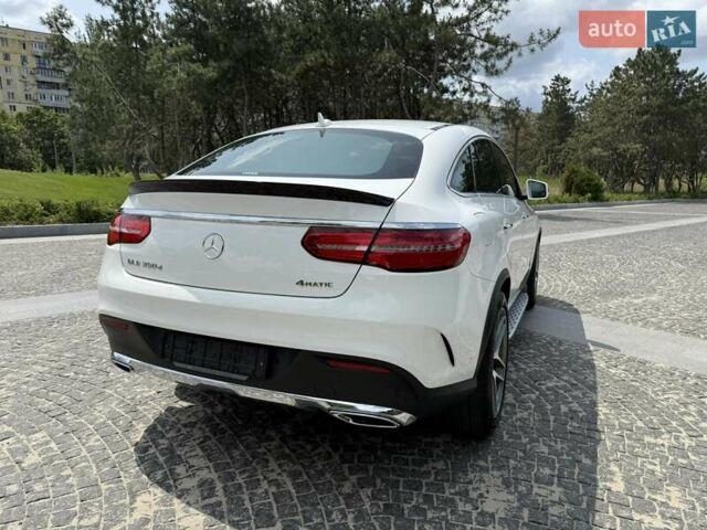 Білий Мерседес GLE-Class Coupe, об'ємом двигуна 2.99 л та пробігом 94 тис. км за 43500 $, фото 5 на Automoto.ua