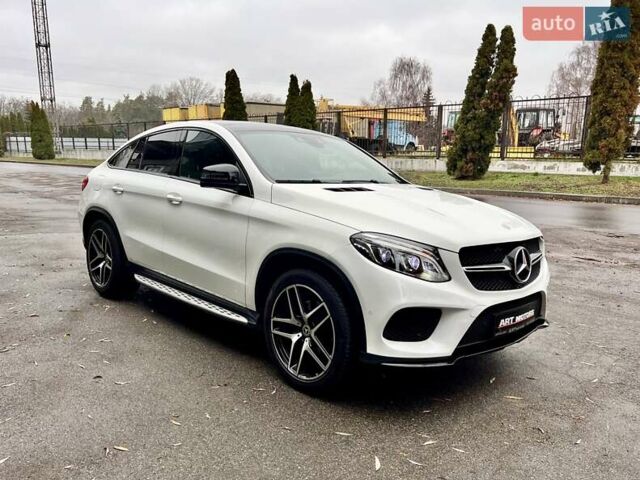 Белый Мерседес GLE-Class Coupe, объемом двигателя 2.99 л и пробегом 84 тыс. км за 47999 $, фото 8 на Automoto.ua