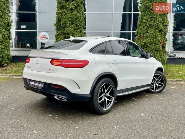 Белый Мерседес GLE-Class Coupe, объемом двигателя 2.99 л и пробегом 84 тыс. км за 47999 $, фото 3 на Automoto.ua