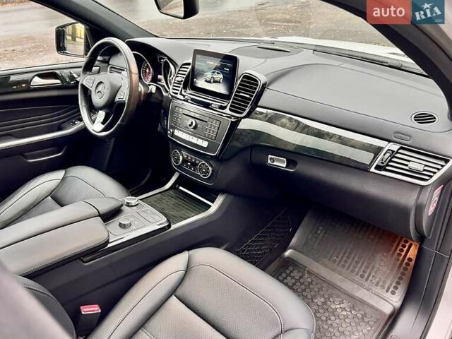 Белый Мерседес GLE-Class Coupe, объемом двигателя 2.99 л и пробегом 84 тыс. км за 47999 $, фото 47 на Automoto.ua