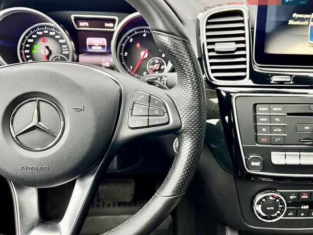 Белый Мерседес GLE-Class Coupe, объемом двигателя 2.99 л и пробегом 84 тыс. км за 47999 $, фото 35 на Automoto.ua