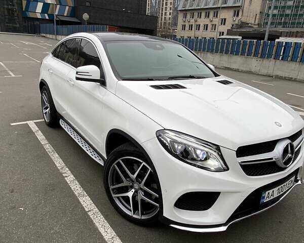 Білий Мерседес GLE-Class Coupe, об'ємом двигуна 3 л та пробігом 41 тис. км за 42550 $, фото 10 на Automoto.ua