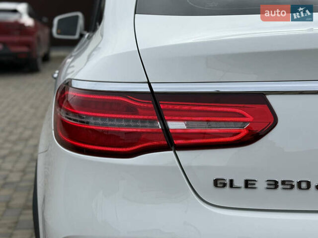 Белый Мерседес GLE-Class Coupe, объемом двигателя 3 л и пробегом 91 тыс. км за 44000 $, фото 45 на Automoto.ua
