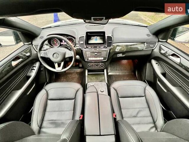 Белый Мерседес GLE-Class Coupe, объемом двигателя 2.99 л и пробегом 84 тыс. км за 47999 $, фото 29 на Automoto.ua