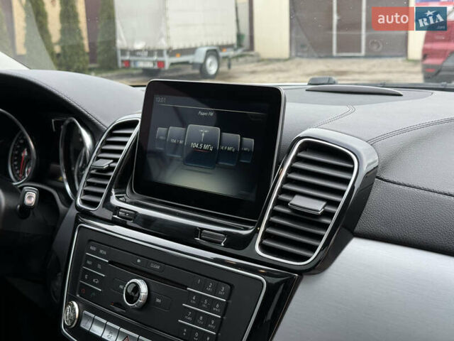 Белый Мерседес GLE-Class Coupe, объемом двигателя 3 л и пробегом 91 тыс. км за 44000 $, фото 103 на Automoto.ua