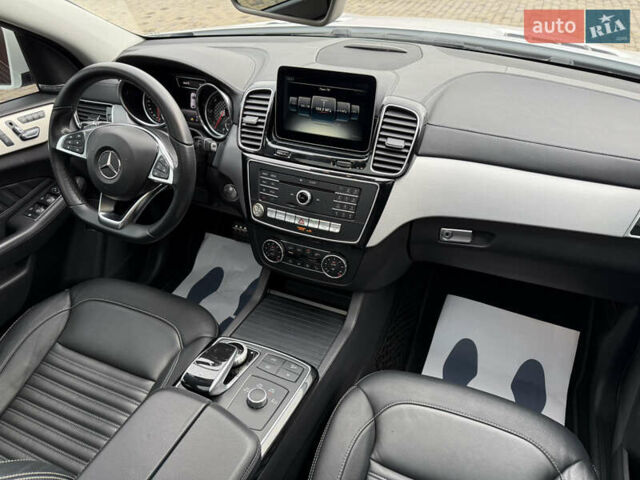 Белый Мерседес GLE-Class Coupe, объемом двигателя 3 л и пробегом 91 тыс. км за 44000 $, фото 10 на Automoto.ua