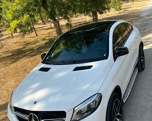 Білий Мерседес GLE-Class Coupe, об'ємом двигуна 3 л та пробігом 140 тис. км за 45000 $, фото 1 на Automoto.ua
