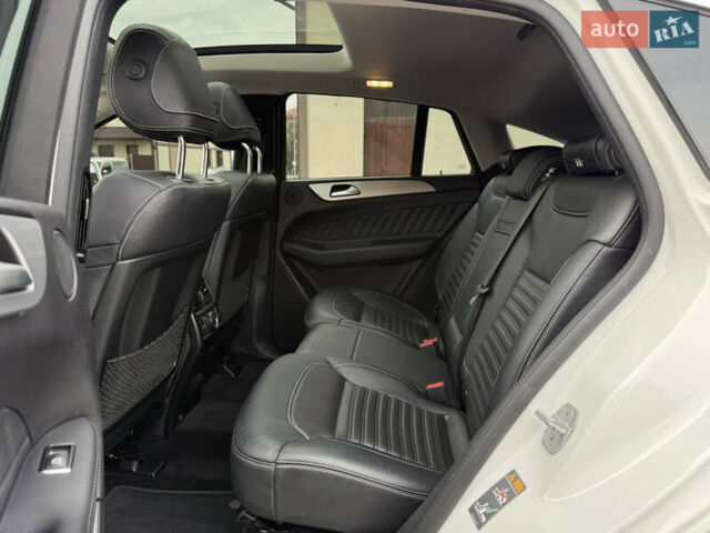 Белый Мерседес GLE-Class Coupe, объемом двигателя 3 л и пробегом 91 тыс. км за 44000 $, фото 80 на Automoto.ua
