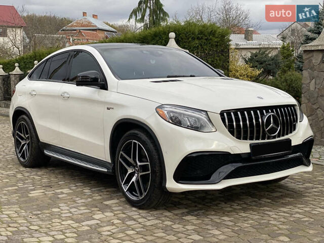 Белый Мерседес GLE-Class Coupe, объемом двигателя 3 л и пробегом 76 тыс. км за 60000 $, фото 1 на Automoto.ua