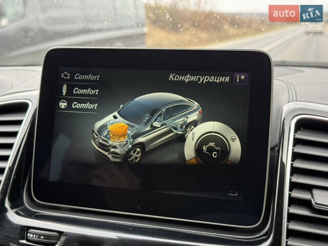 Белый Мерседес GLE-Class Coupe, объемом двигателя 3 л и пробегом 91 тыс. км за 44000 $, фото 104 на Automoto.ua