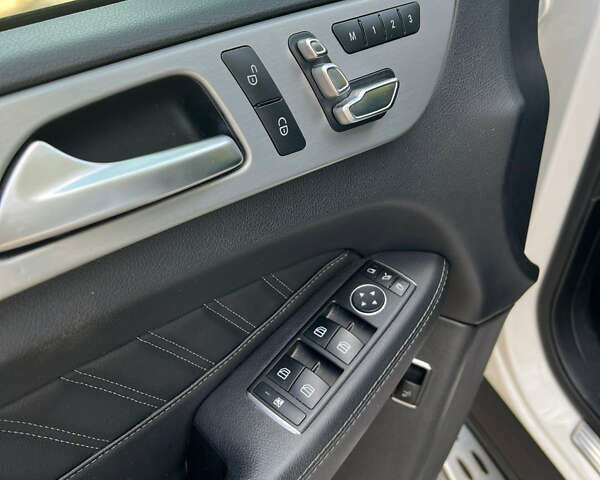 Білий Мерседес GLE-Class Coupe, об'ємом двигуна 3 л та пробігом 140 тис. км за 45000 $, фото 24 на Automoto.ua