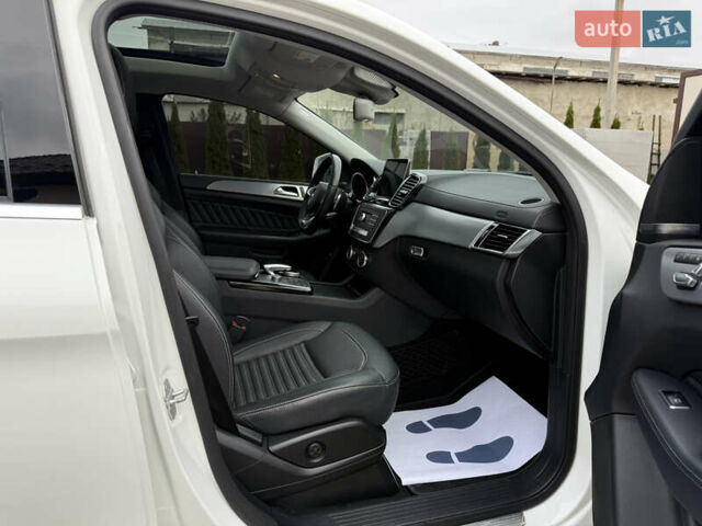 Белый Мерседес GLE-Class Coupe, объемом двигателя 3 л и пробегом 91 тыс. км за 44000 $, фото 13 на Automoto.ua