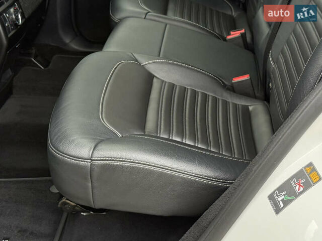 Белый Мерседес GLE-Class Coupe, объемом двигателя 3 л и пробегом 91 тыс. км за 44000 $, фото 81 на Automoto.ua