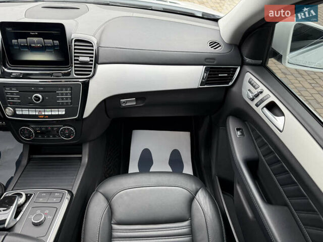 Белый Мерседес GLE-Class Coupe, объемом двигателя 2.99 л и пробегом 154 тыс. км за 42500 $, фото 33 на Automoto.ua