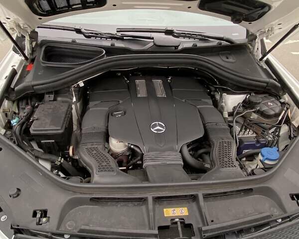 Білий Мерседес GLE-Class Coupe, об'ємом двигуна 3 л та пробігом 41 тис. км за 42550 $, фото 18 на Automoto.ua