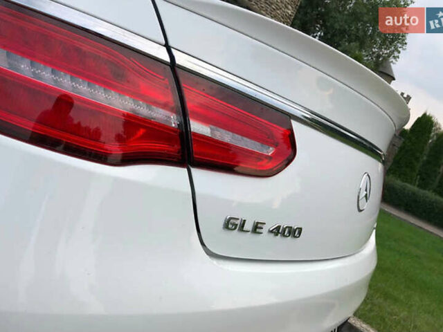 Белый Мерседес GLE-Class Coupe, объемом двигателя 3 л и пробегом 95 тыс. км за 50000 $, фото 2 на Automoto.ua