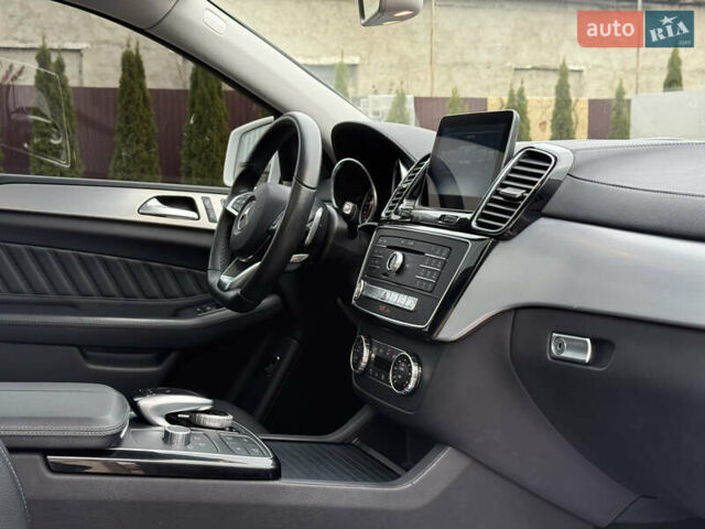 Белый Мерседес GLE-Class Coupe, объемом двигателя 2.99 л и пробегом 154 тыс. км за 42500 $, фото 36 на Automoto.ua